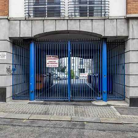 Francis Street - City Centre * Dublin